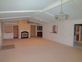 4th image of 4122 Julie Dr
