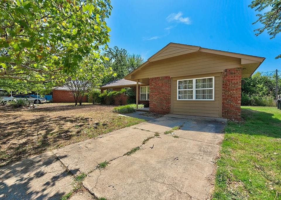 1st image of 124 Mimosa Dr