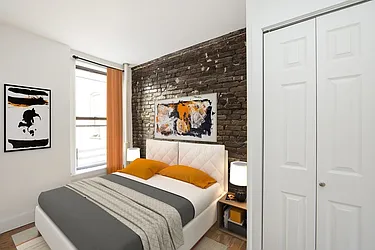 Rented by R New York