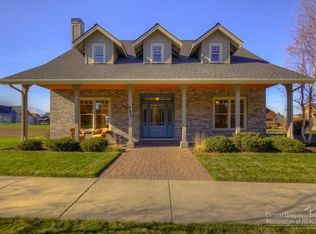 587 S Cottonwood St, Sisters, OR 97759