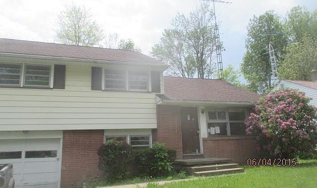 1st image of 4030 Jeanette Dr SE