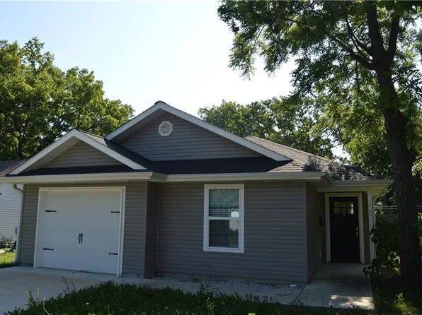 825 S Sergeant Ave, Joplin, MO 64801