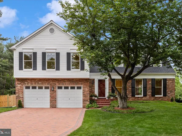 2433 Henslowe Dr, Rockville, MD 20854