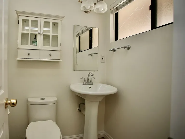 8334 Lake Ashwood Ave — Photo 14