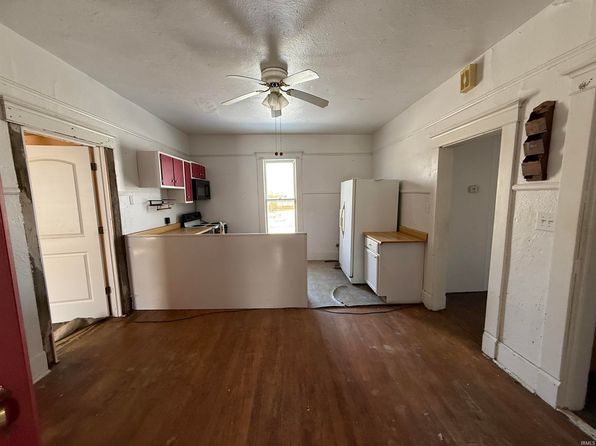 9600 1st St, Poseyville, IN 47633