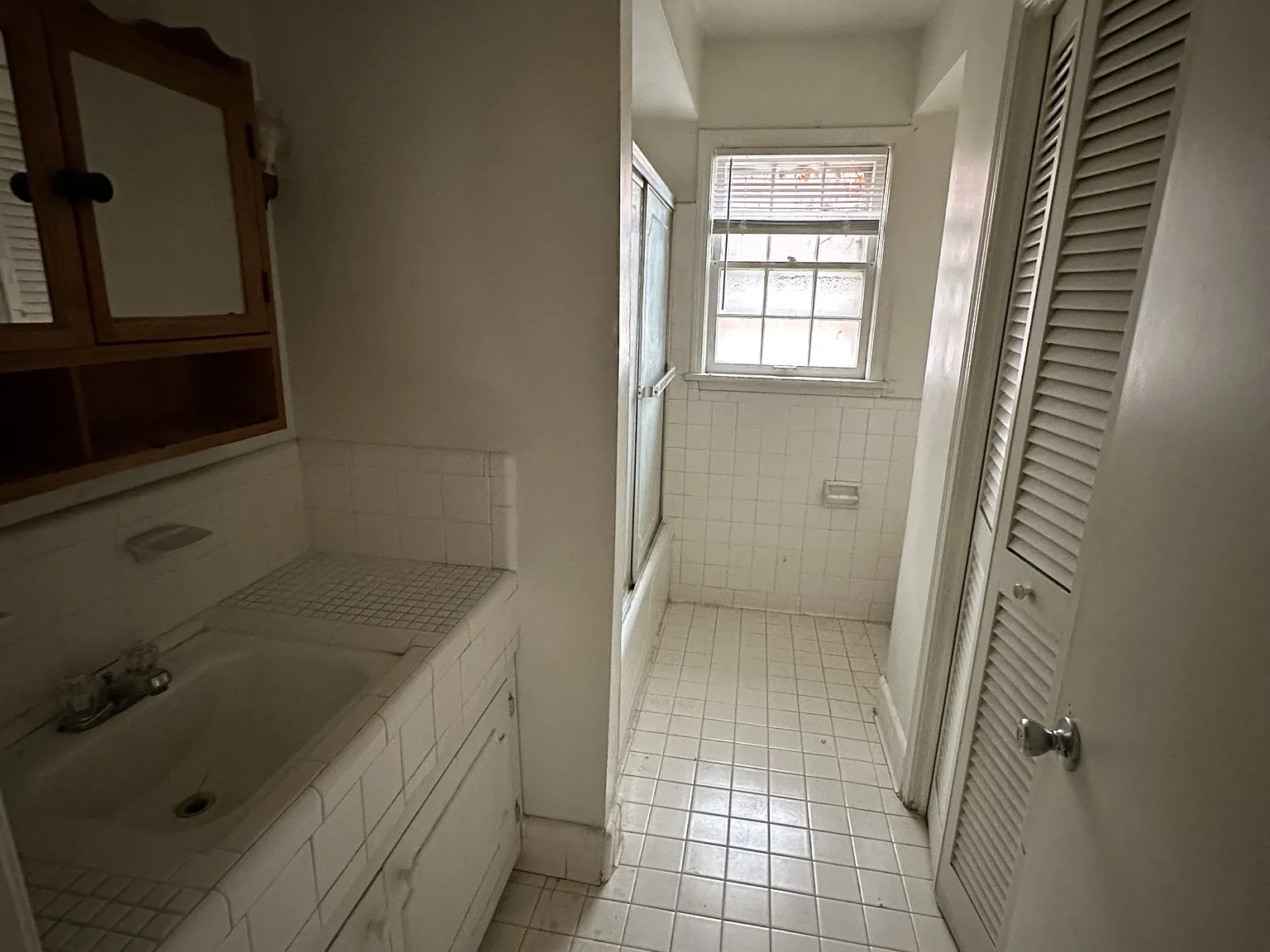 1801 Bashford Manor Ln — Photo 4