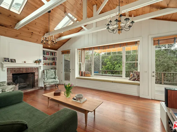 20930 Shady Ln, Topanga, CA 90290