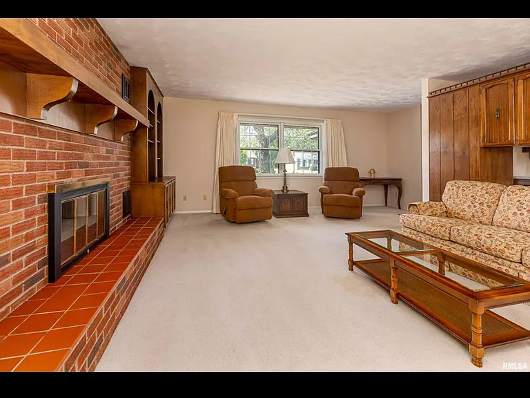 103 Boswell Rd — Photo 9