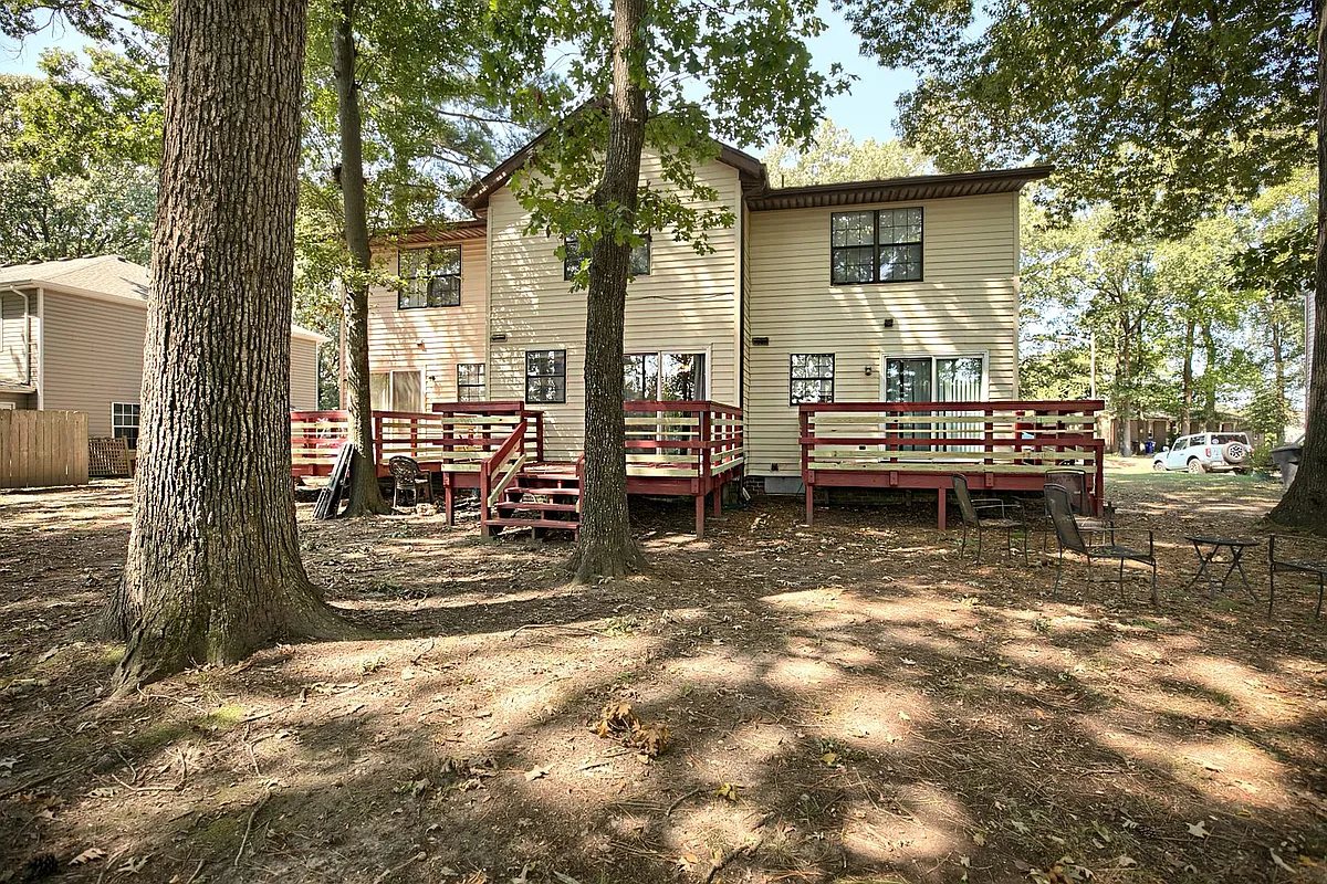 Photo 2 of 19 - 5641 Parish Ln #C - Portsmouth, VA Building Photo - 5641 Parish Ln #C
