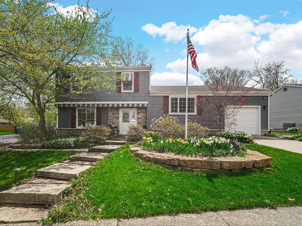 8 Northview Dr, Valparaiso, IN 46383