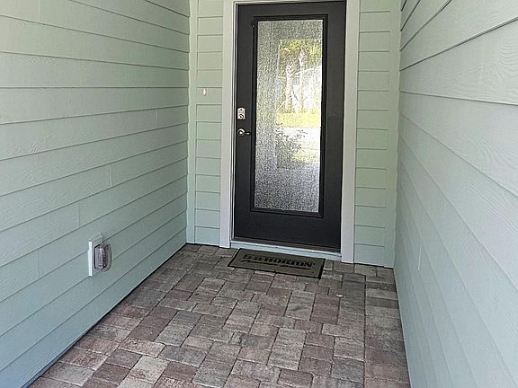 4th image of 152 GREENWOOD Drive