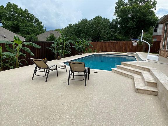 2nd image of 7 Crestwood Dr