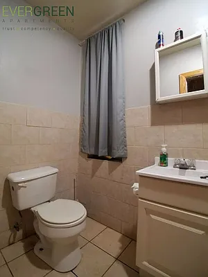 Rented by Evergreen Apartments BK | media 32