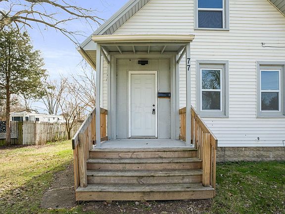 4th image of 77 Hoover St