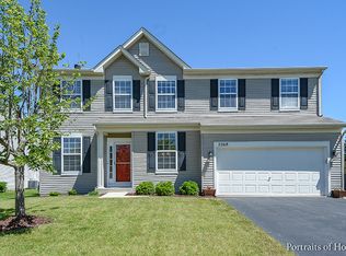 2268 Vicksburg Ct, Aurora, IL 60503