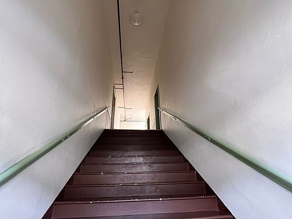 4th image of 33 NE Boistfort St #5