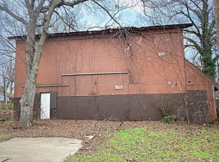 907 S Hazel St, Grove, OK 74344