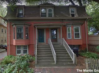 23 Sacramento Pl #1, Cambridge, MA 02138