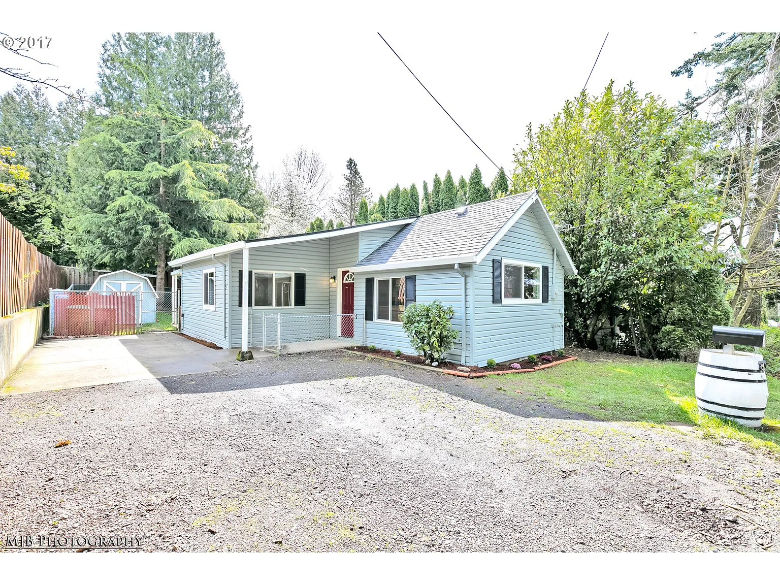 80 NW Birdsdale Ave photo 1