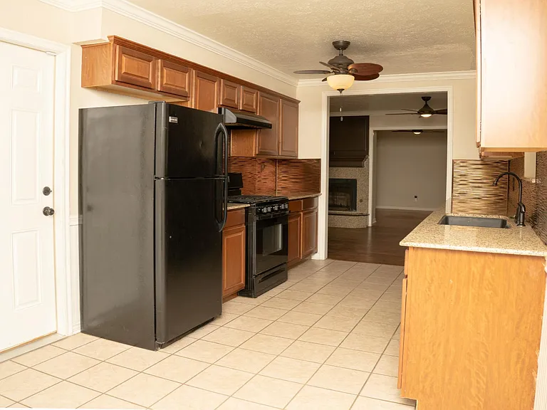 601 Skylark Dr — Photo 11