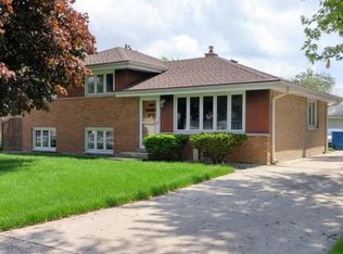 7939 W 72nd St, Bridgeview, IL 60455