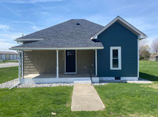 204 N Columbia St, Francesville, IN