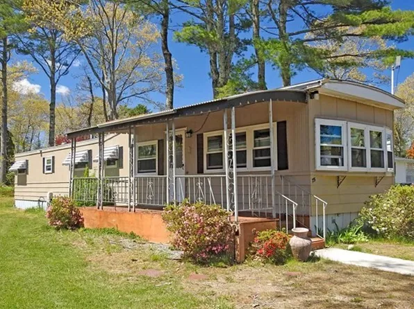 75 Great Hill Dr, West Wareham, MA 02576