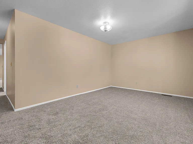 1985 Ponderosa Dr — Photo 10