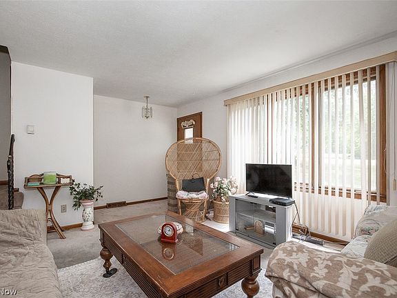 3rd image of 5144 Orchard Park Dr