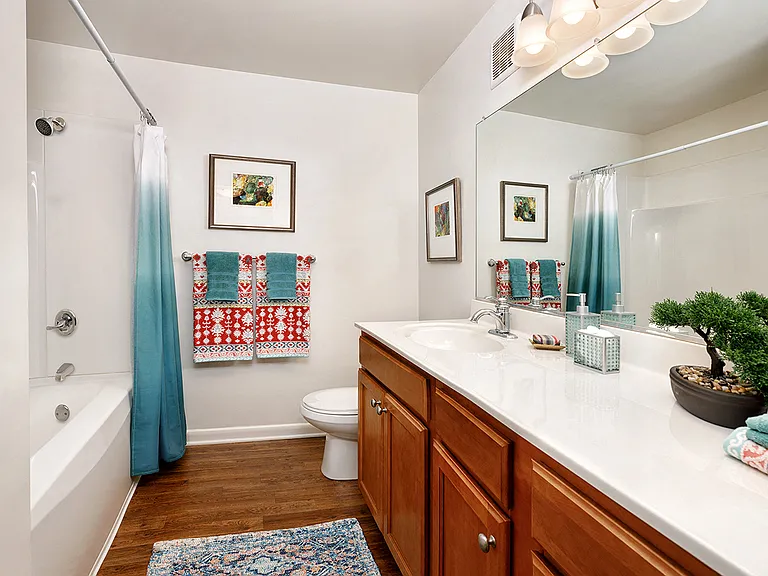 Hickory Model Bath