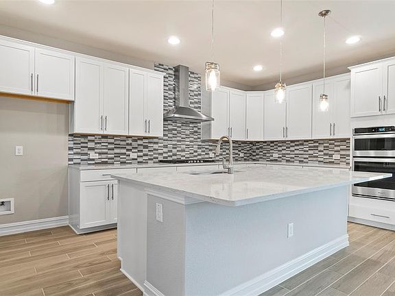 2nd image of 2717 Redbridge Ln