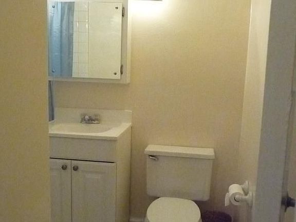 5th image of 120 E Hartsdale Ave APT 3B