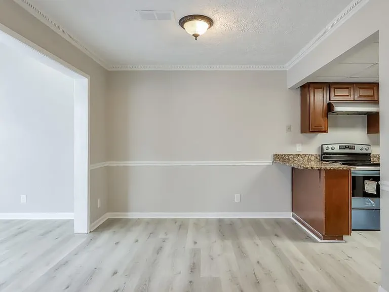 1627 Homestead Trl #1 — Photo 7