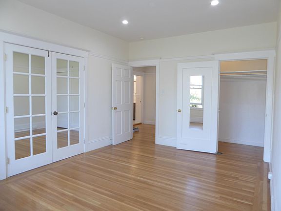 4th image of 935 Hyde St APT 7