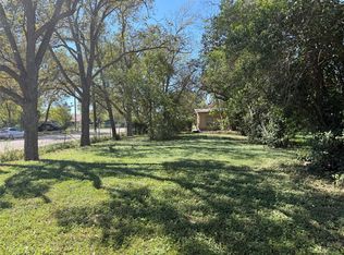 2110 16th St, Hondo, TX 78861
