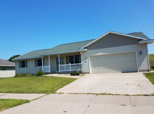 1303 Pioneer Dr, Holmen, WI 54636