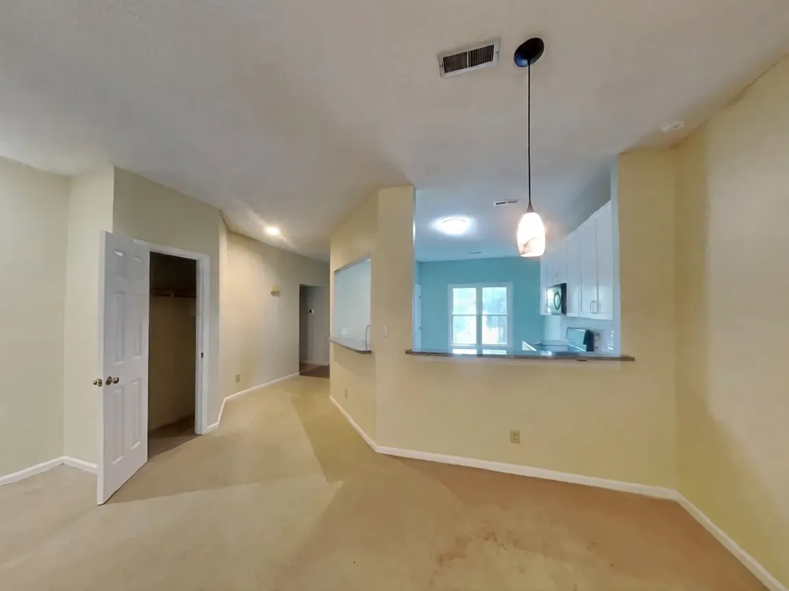 3 bed, 2.0 bath, 1458 sqft, $1,850 — Photo 3