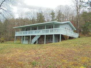 110 W Old Murphy Rd, Franklin, NC 28734