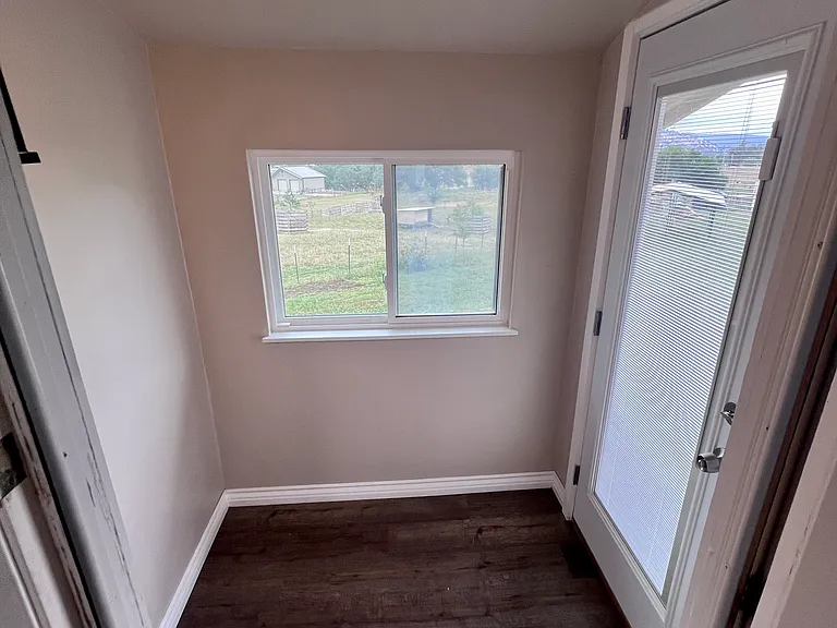 28562 Burrough Valley Rd — Photo 21
