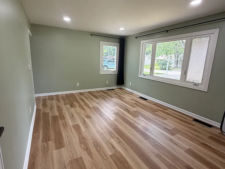 5003 Northfield Dr — Photo 4