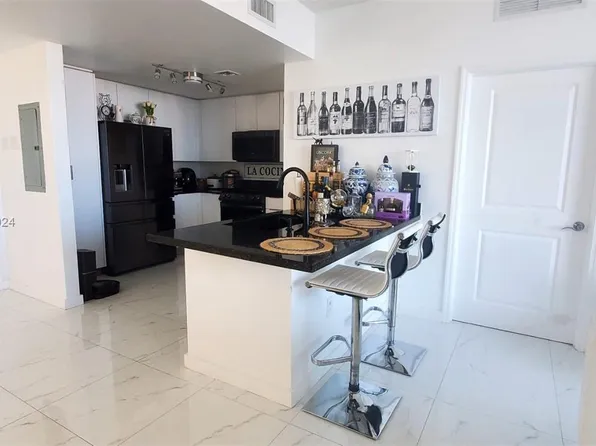7900 Harbor Island Dr APT 1510, North Bay Village, FL 33141