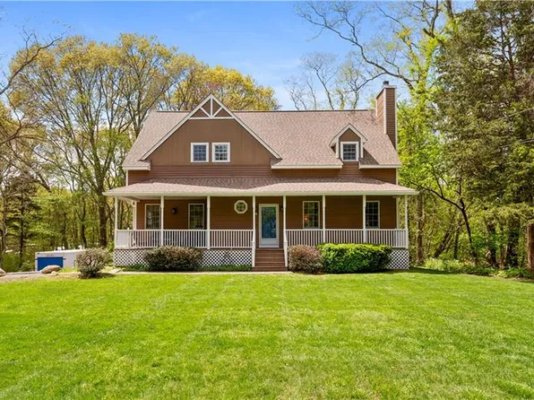 55 Fishing Cove Rd, North Kingstown, RI 02852