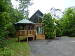 444 Ridgetop Cir, Whittier, NC 28789