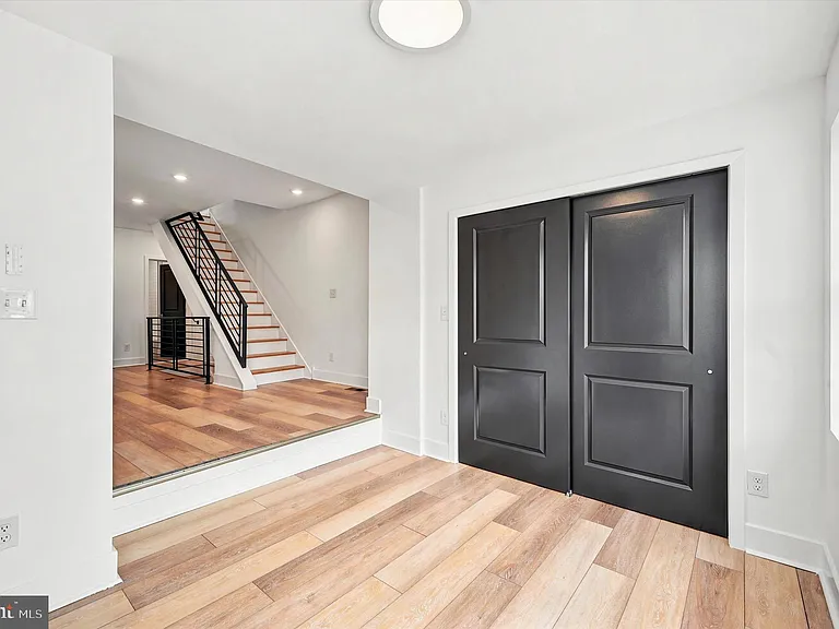 5616 Florence Ave — Photo 7