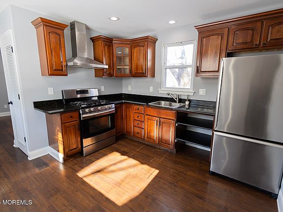 3rd image of 20 Grace Lane