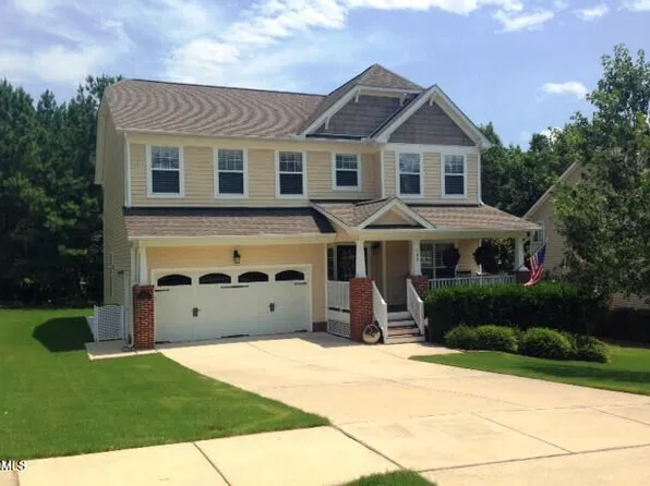 105 Clubhouse Dr, Youngsville, NC 27596