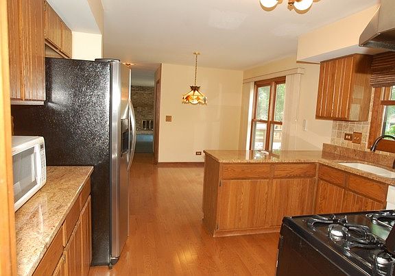 2nd image of 124 Haverhill Ln