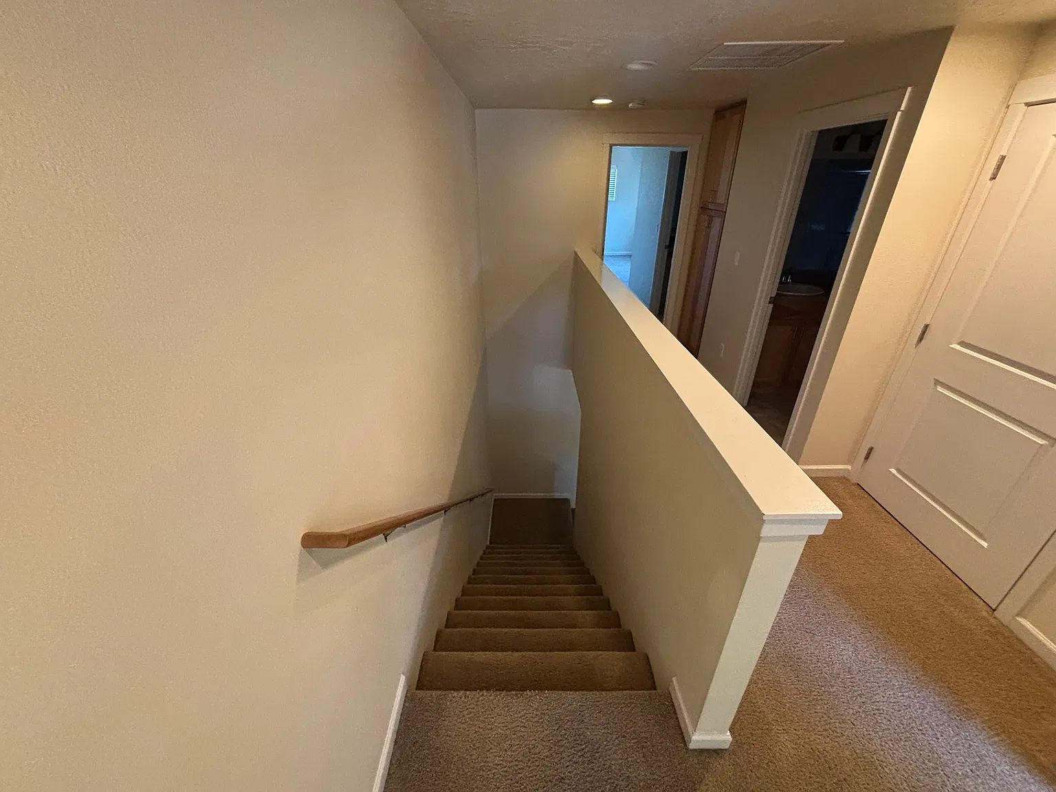 2 bed, 2.5 bath, 1375 sqft, $2,050 — Photo 3