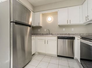 433 N Riverview Dr #1B, Kalamazoo, MI 49004
