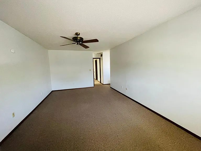 1811 Tawny Ash Dr — Photo 18
